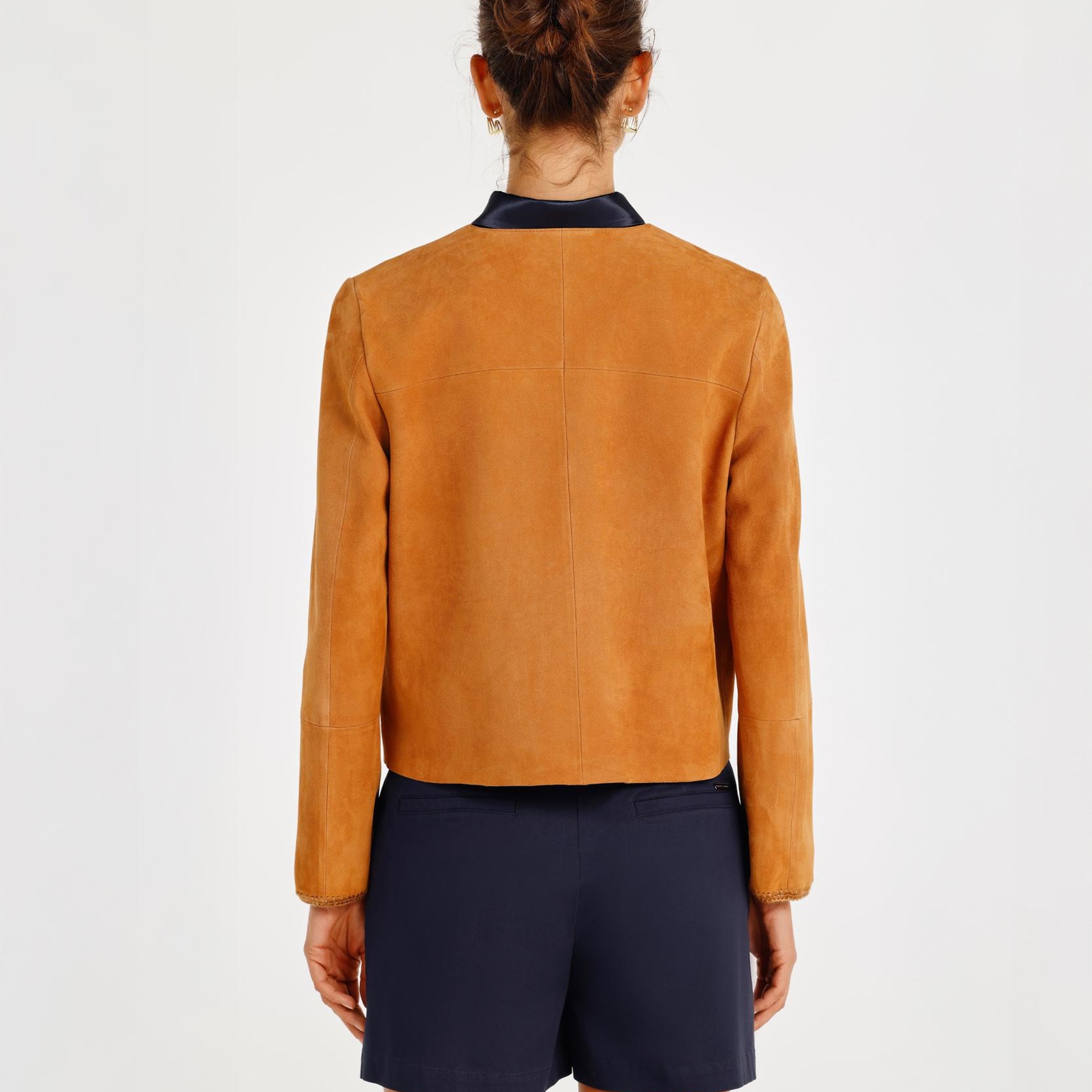 Yakasız Cep Detaylı Süet Ceket