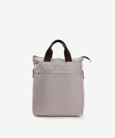  YARGICI El Tutma Detaylı Kumaş Sırt Çantası