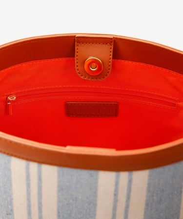  YARGICI Çizgili Omuz Çantası