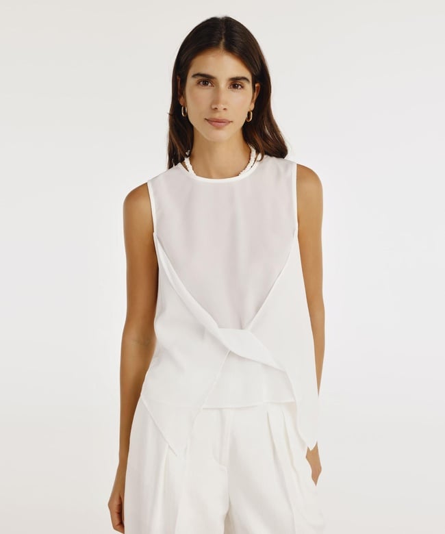  YARGICI Önü Detaylı Kolsuz Bluz