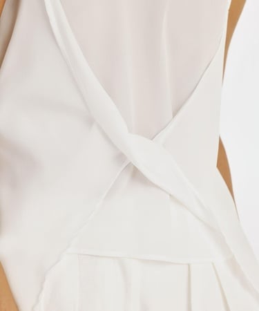  YARGICI Önü Detaylı Kolsuz Bluz