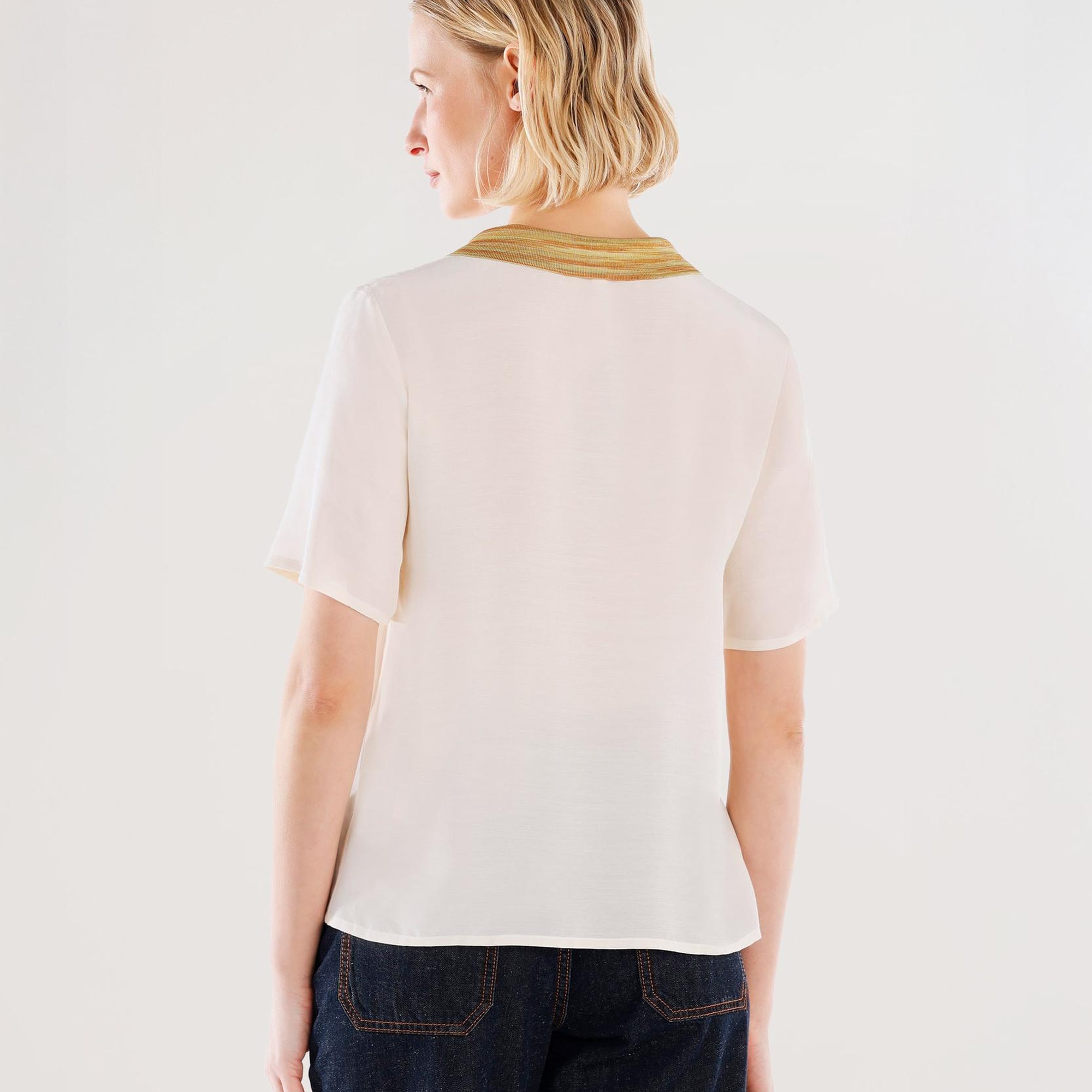 YARGICI Triko Yakalı Kısa Kollu Bluz