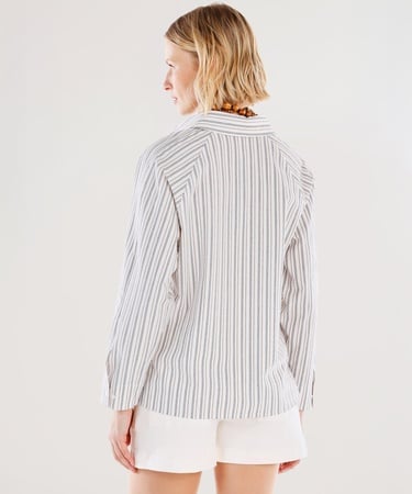  YARGICI Yanları Yırtmaçlı Gömlek