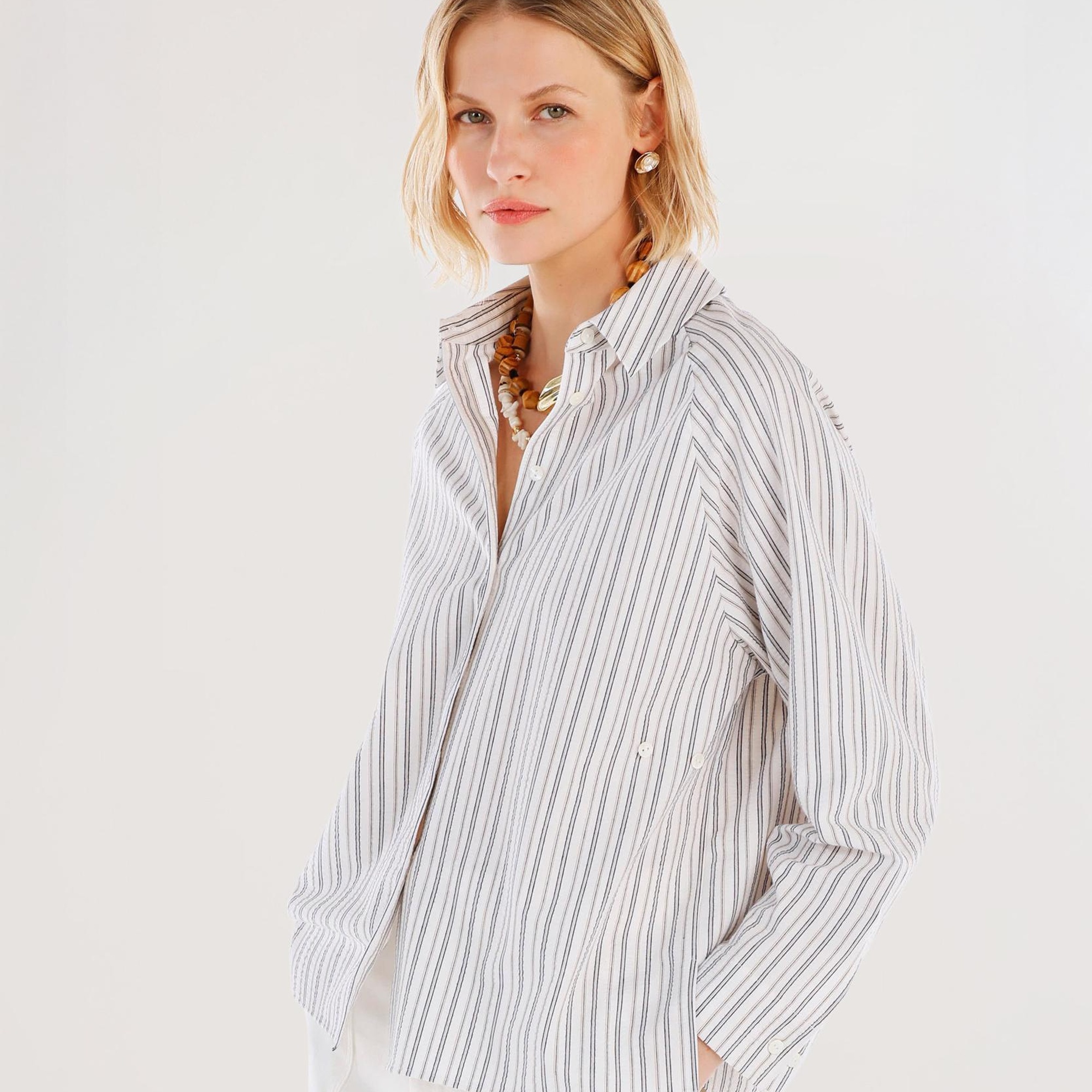 YARGICI Yanları Yırtmaçlı Gömlek