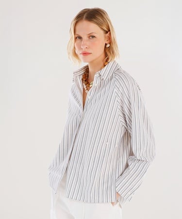  YARGICI Yanları Yırtmaçlı Gömlek