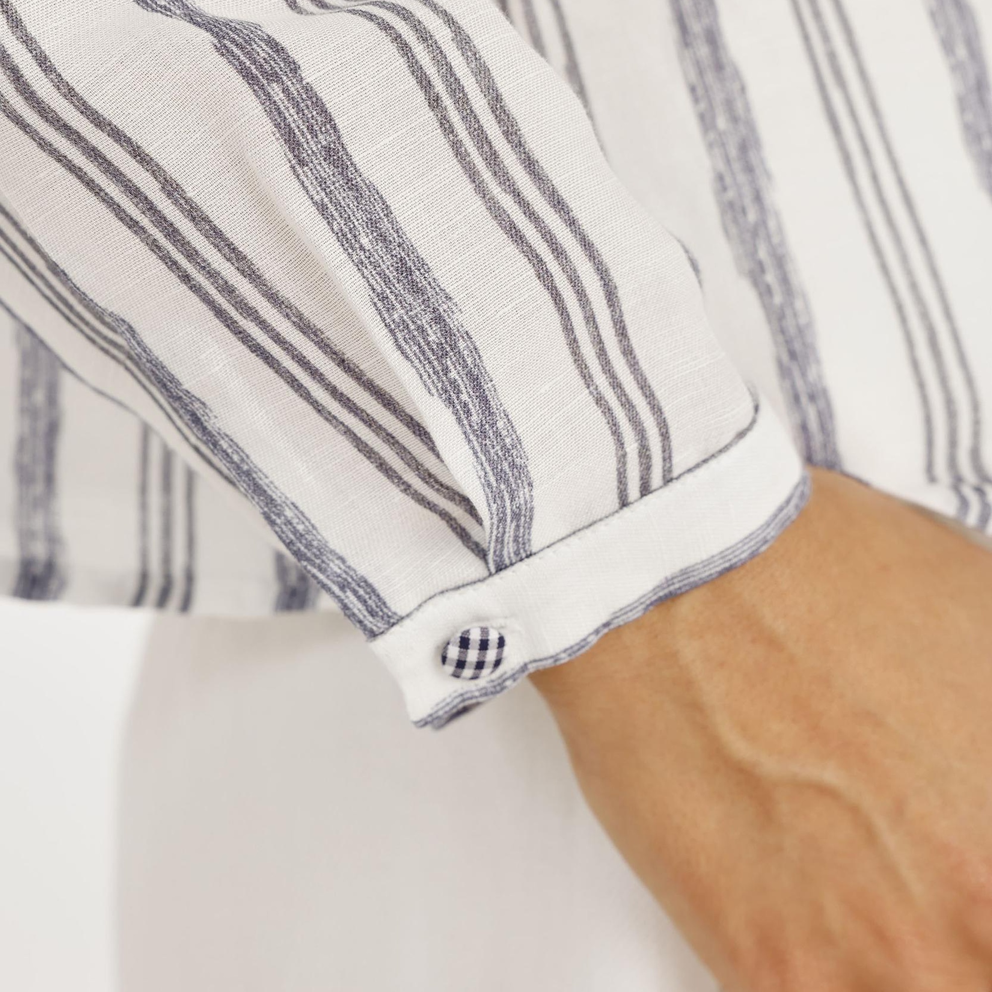 YARGICI Düğme Detaylı Gömlek