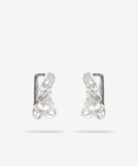  YARGICI Çiçek Detaylı Minimal Küpe