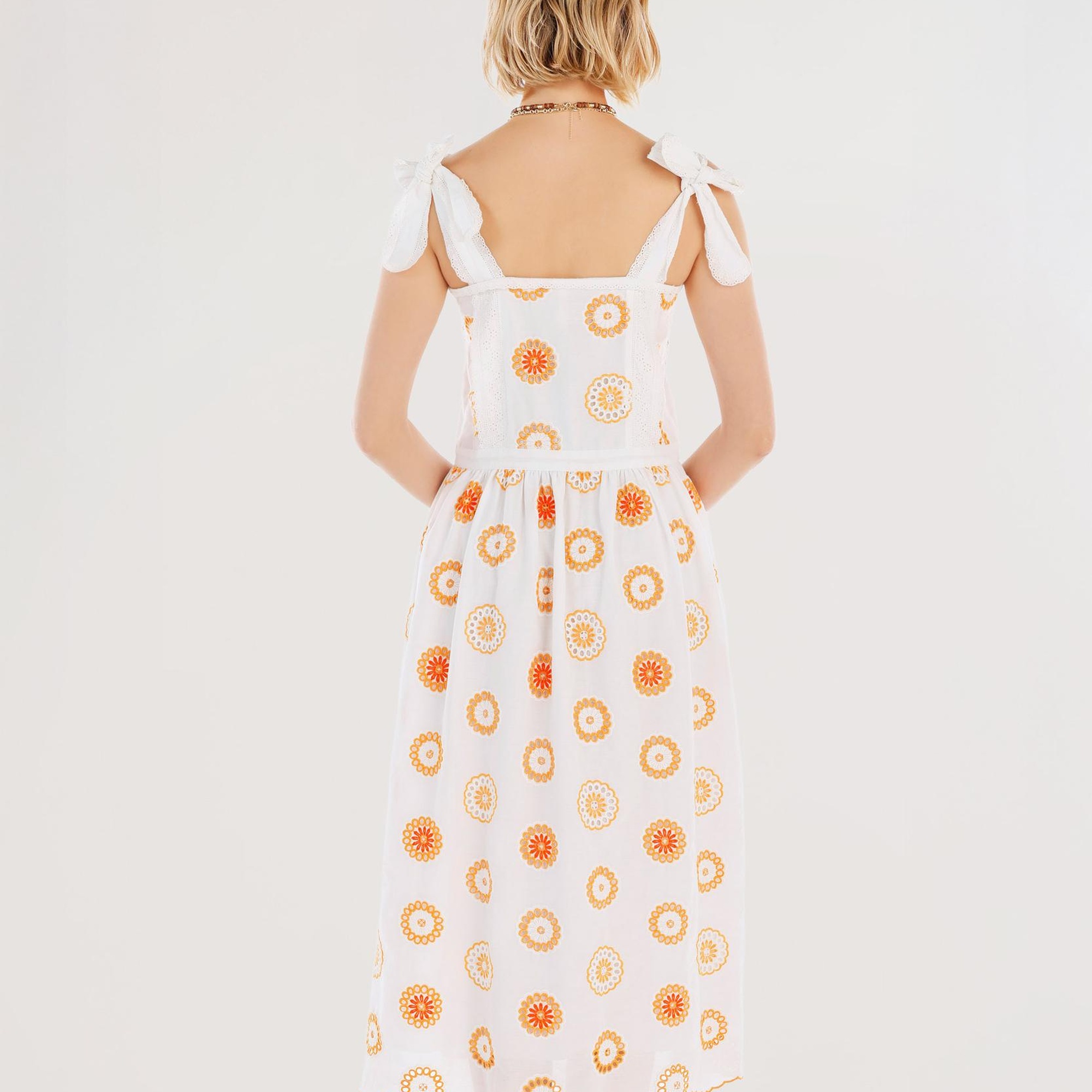 YARGICI Brode Detaylı Kolsuz Uzun Elbise