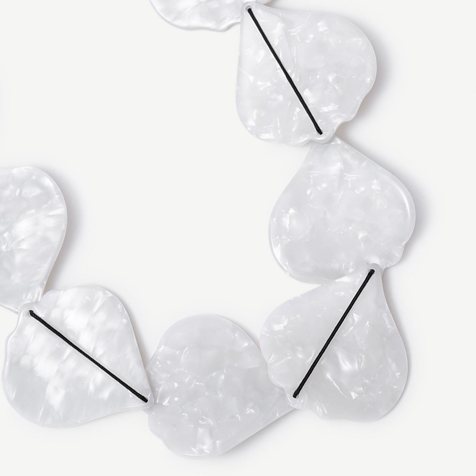 YARGICI Uzun Akrilik Kolye