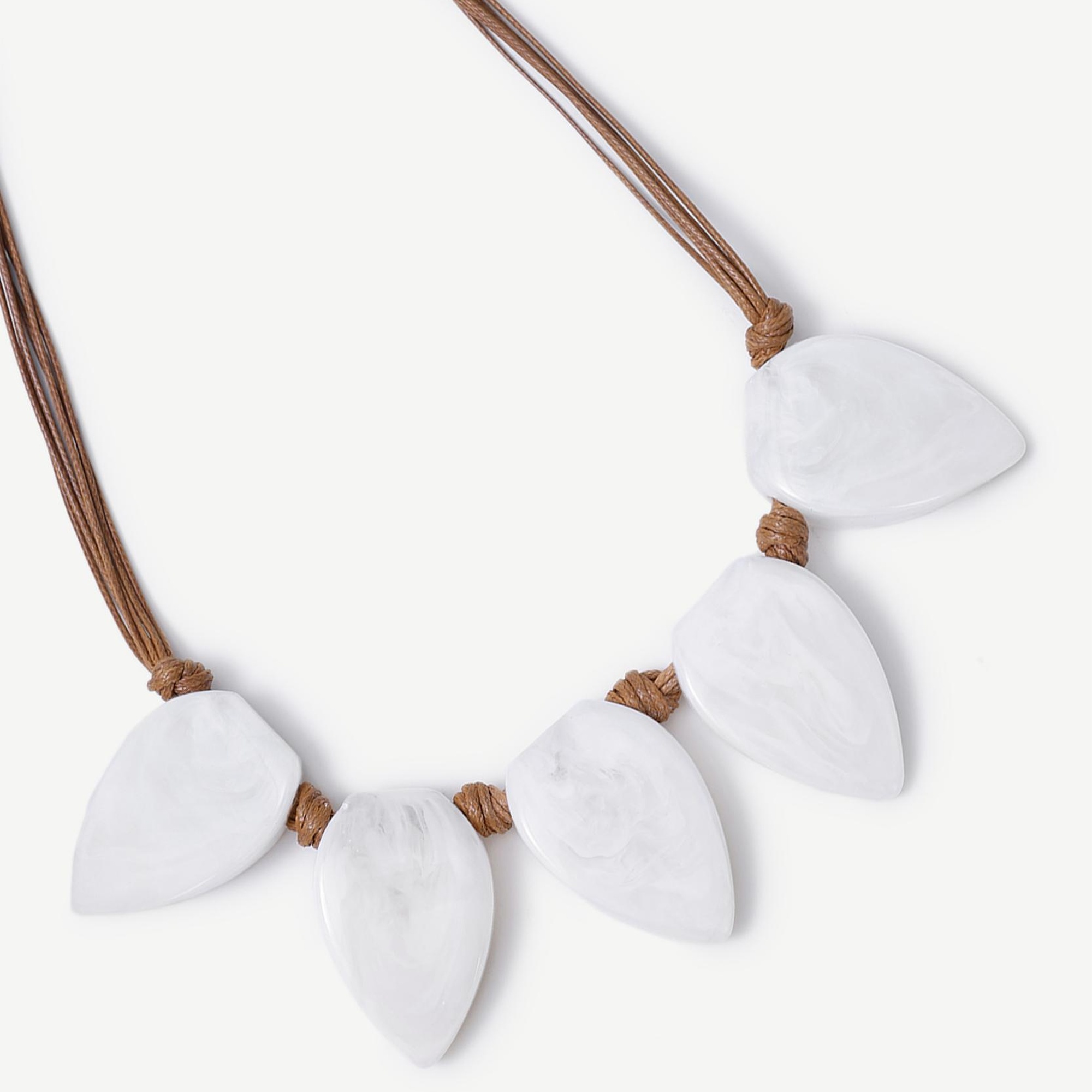 YARGICI Akrilik Taş Detaylı İp Kolye