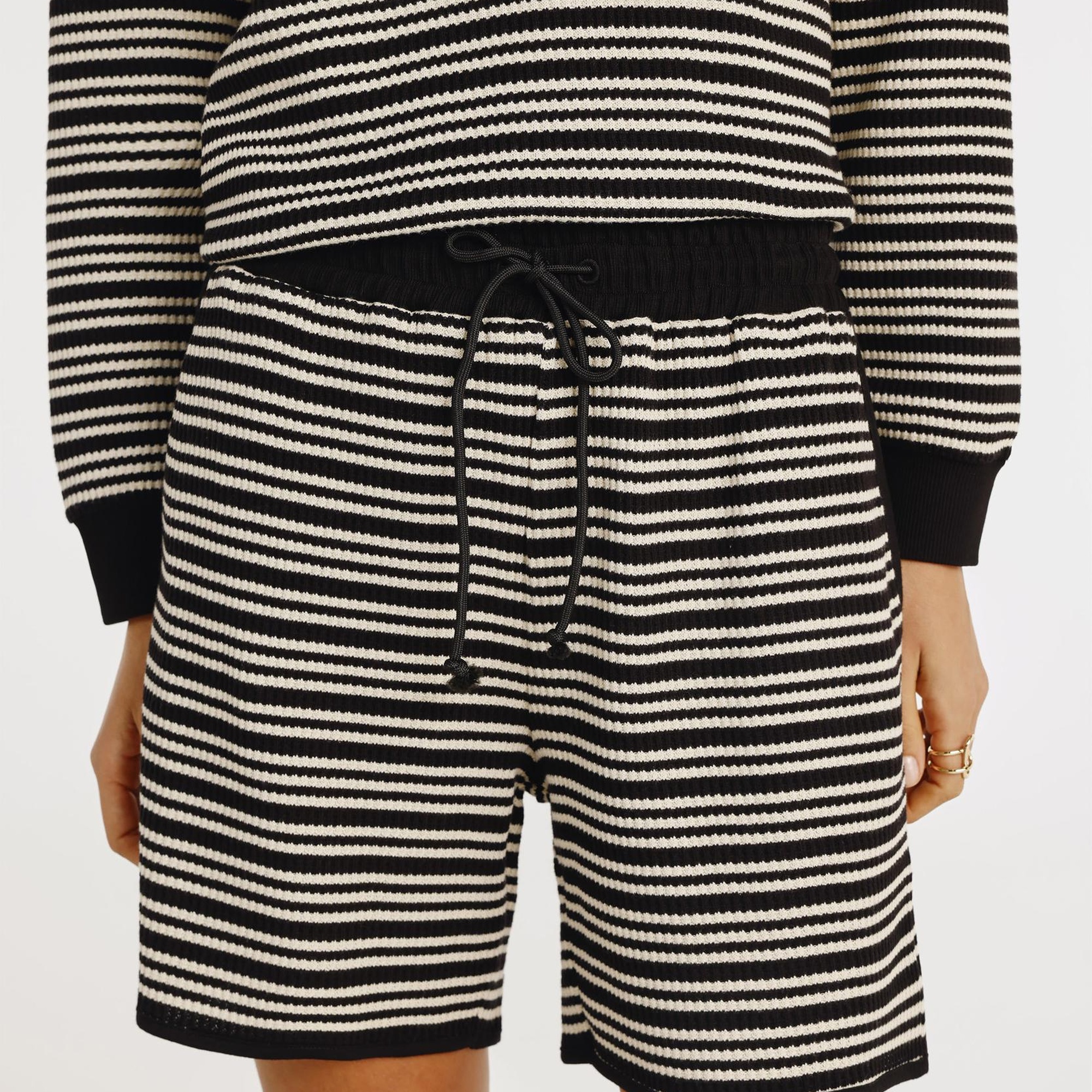 YARGICI Beli Lastikli Cepli Şort