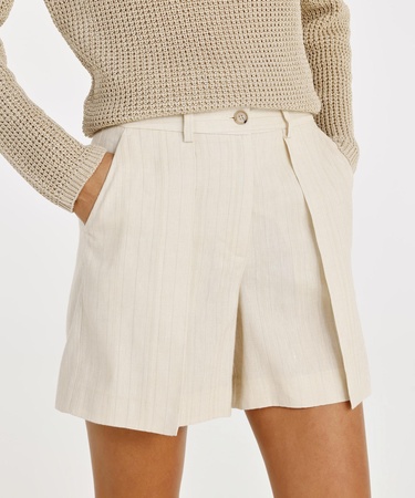  YARGICI Asimetrik Şort