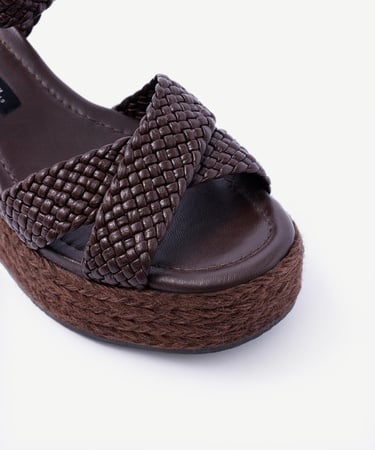  YARGICI Örgü Detaylı Yüksek Taban Sandalet