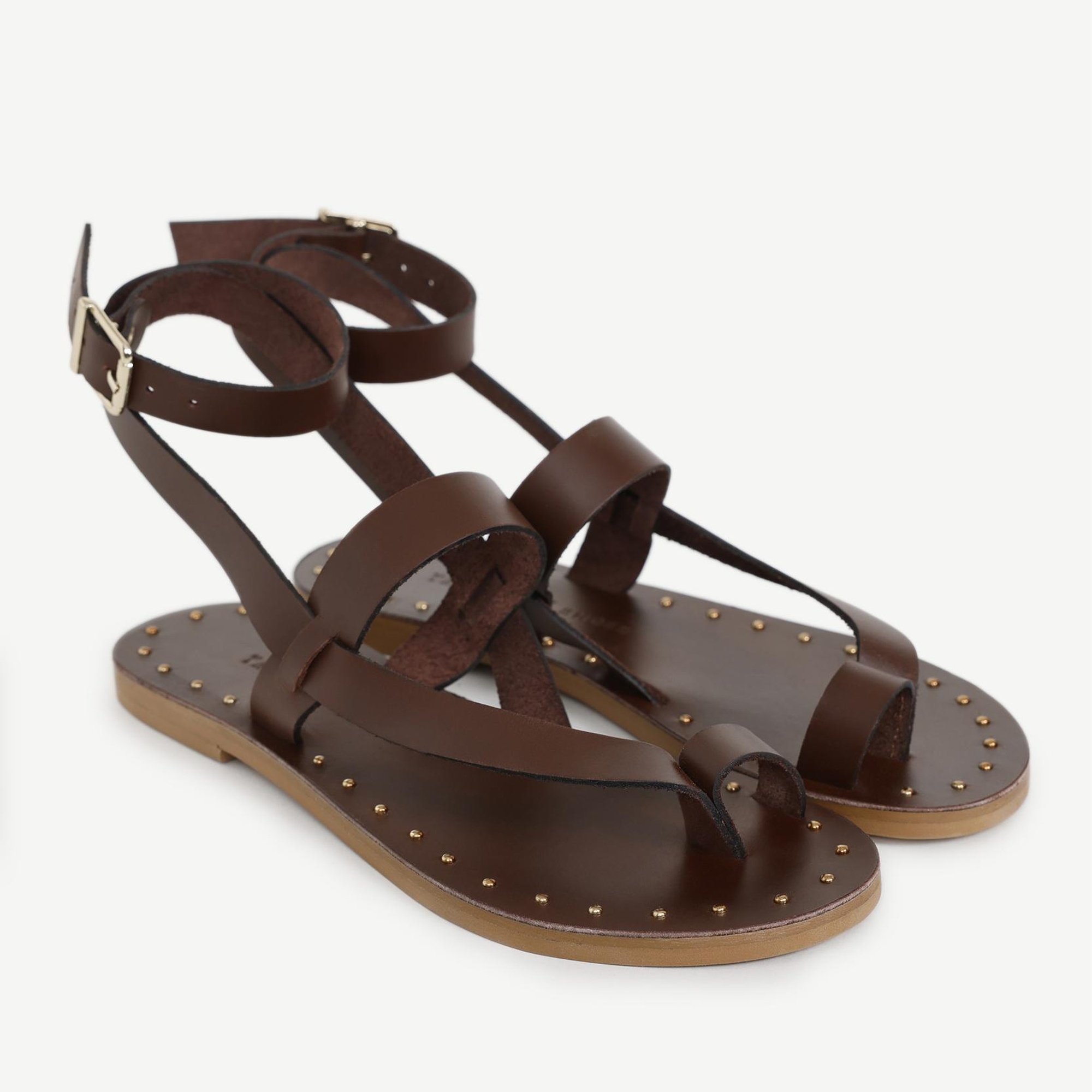 YARGICI Tabanı Pimli Deri Sandalet