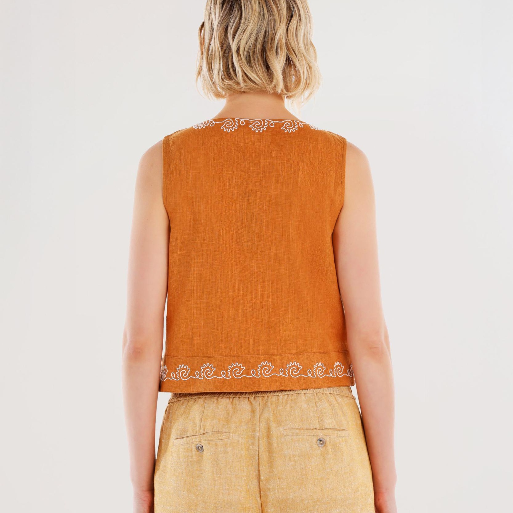 YARGICI Kolsuz Nakış Detaylı Bluz