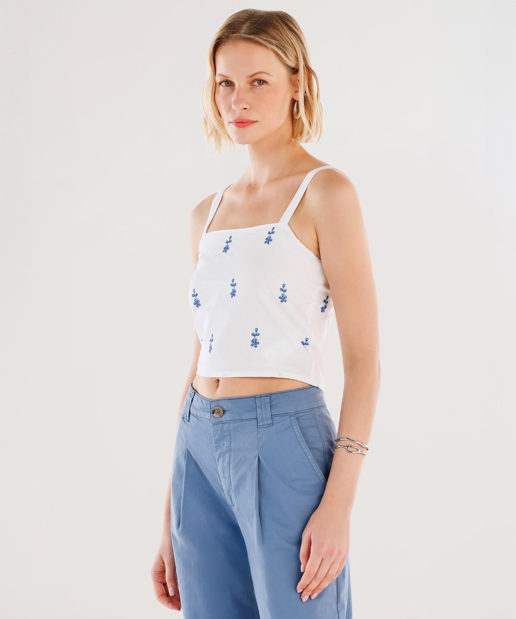  YARGICI Askılı Nakış Detaylı Bluz