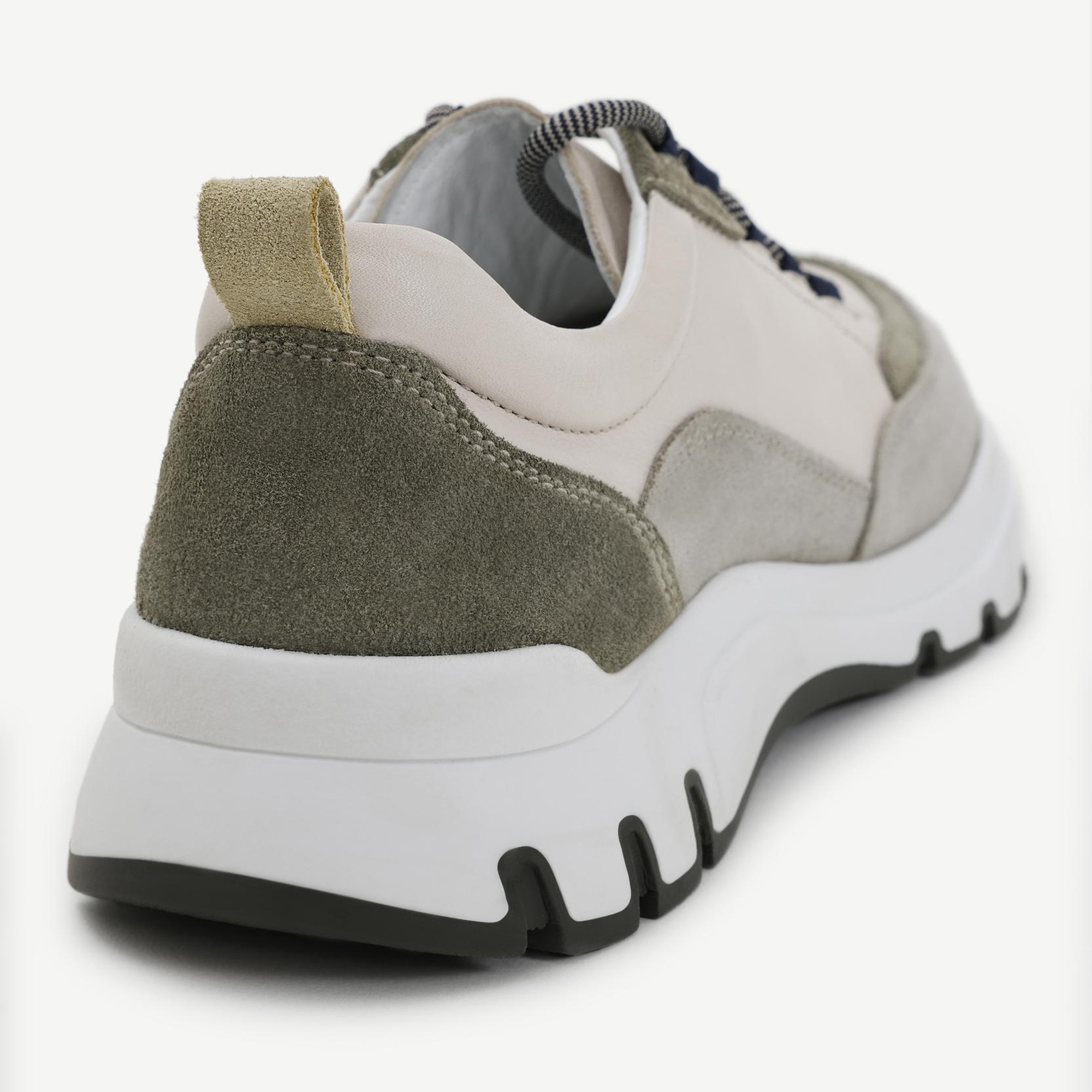 YARGICI Kalın Tabanlı Deri Spor Ayakkabı