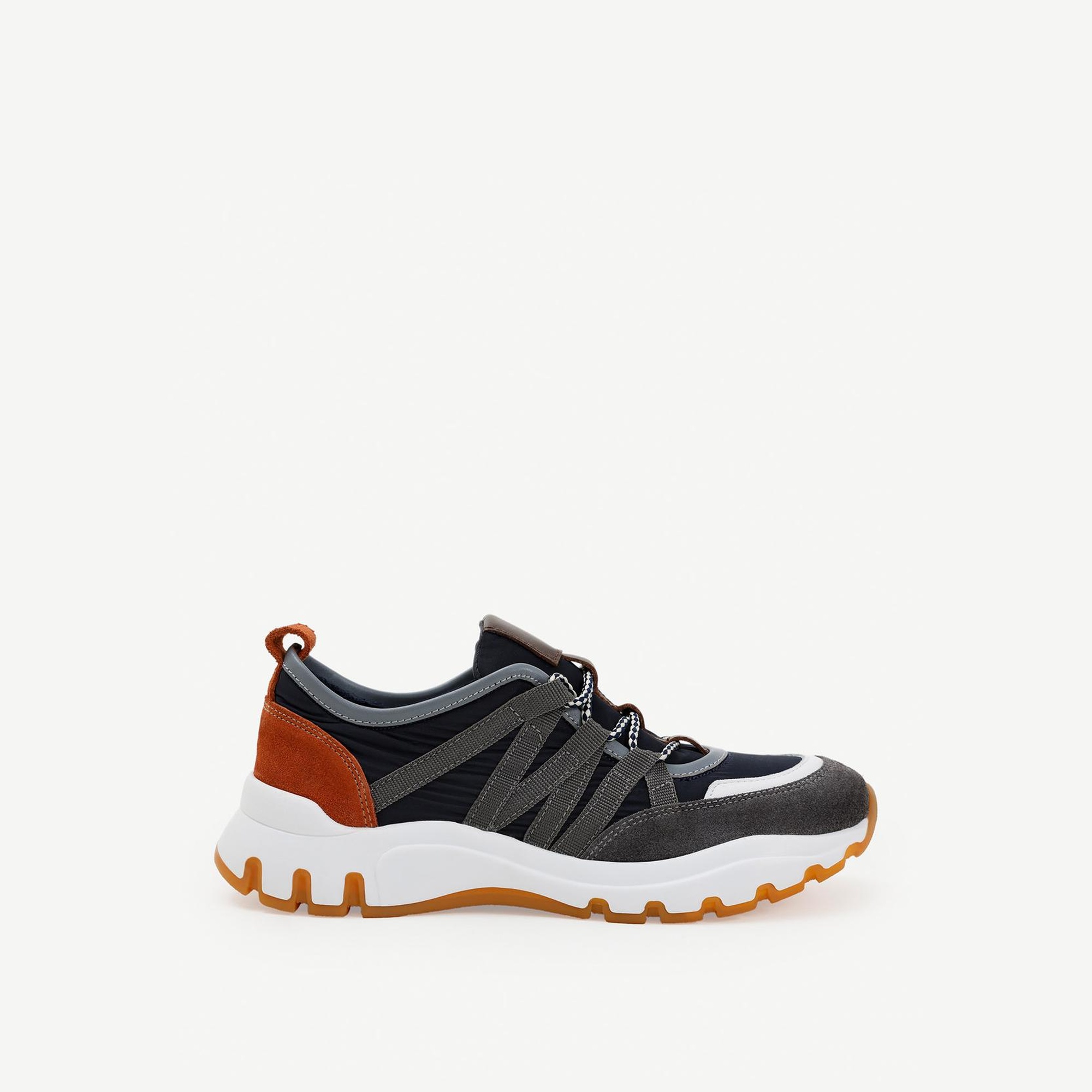 YARGICI Kalın Tabanlı Spor Ayakkabı