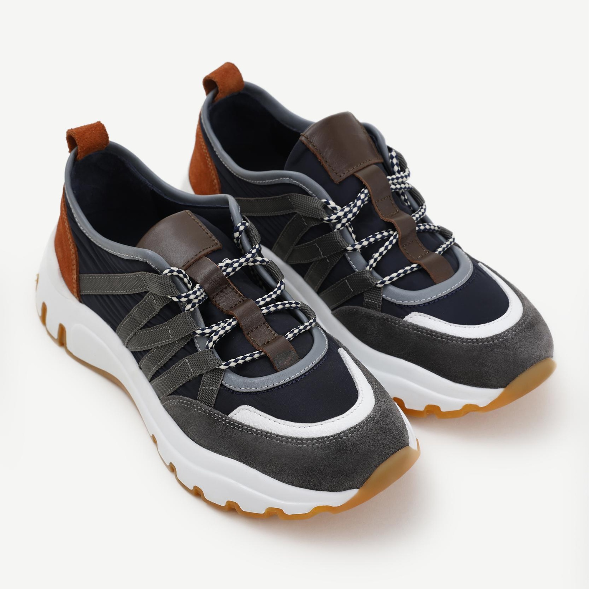 YARGICI Kalın Tabanlı Spor Ayakkabı