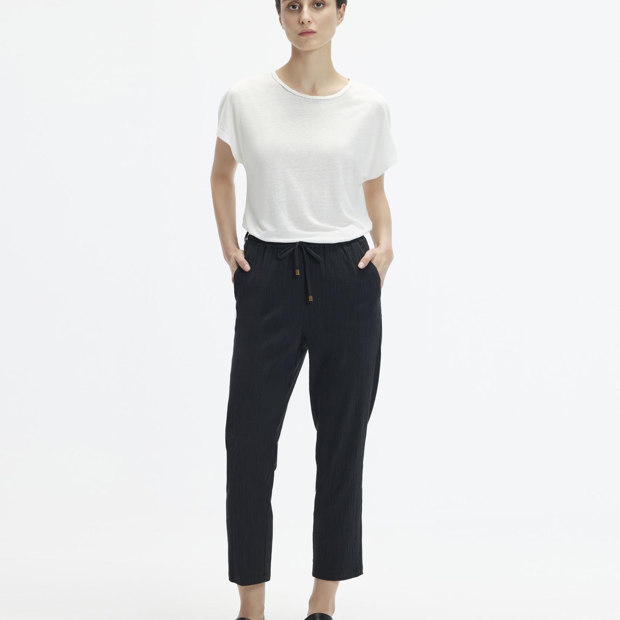 YARGICI Yaka Detaylı Kısa Kollu T-Shirt