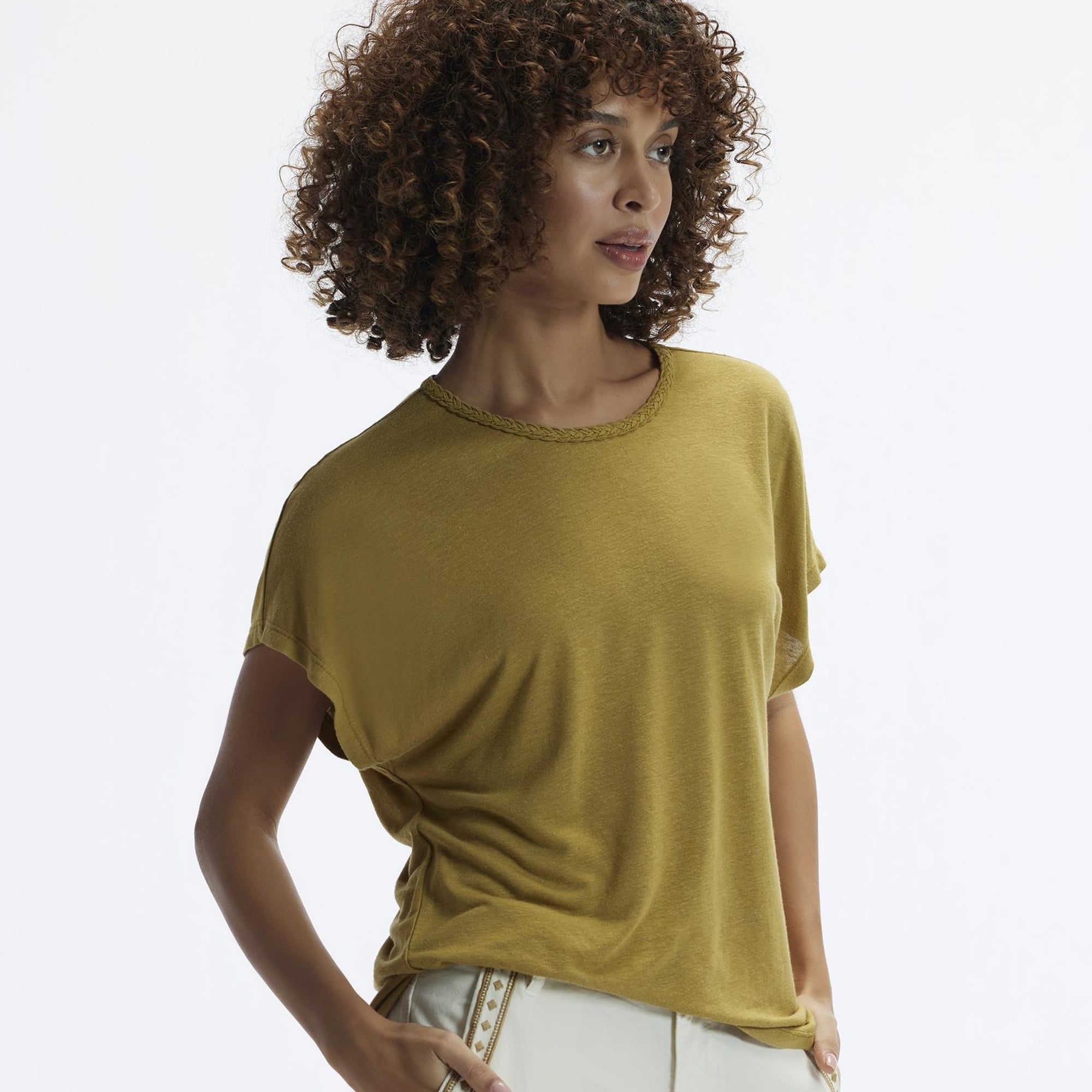 YARGICI Yaka Detaylı Kısa Kollu T-Shirt