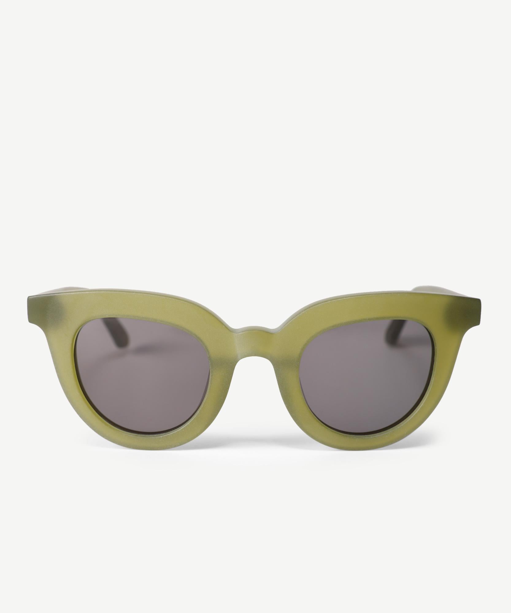  YARGICI Köşe Detaylı Güneş Gözlüğü