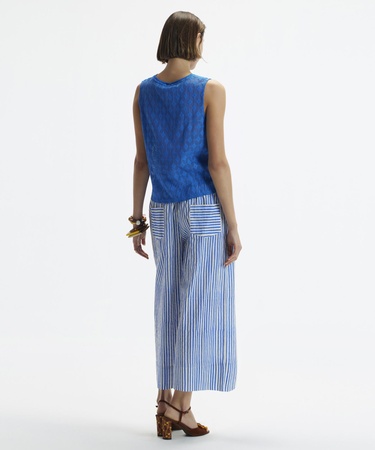  YARGICI Kolsuz Sırt Detaylı T-Shirt