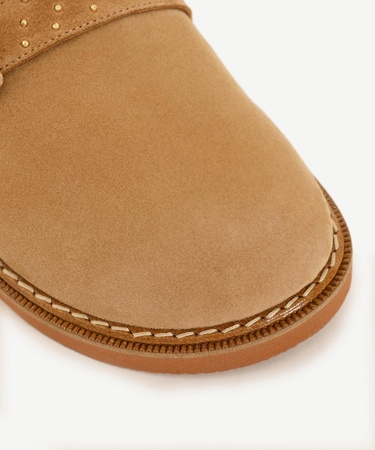  YARGICI Toka Ve Aksesuar Detaylı Önü Kapalı Deri Terlik