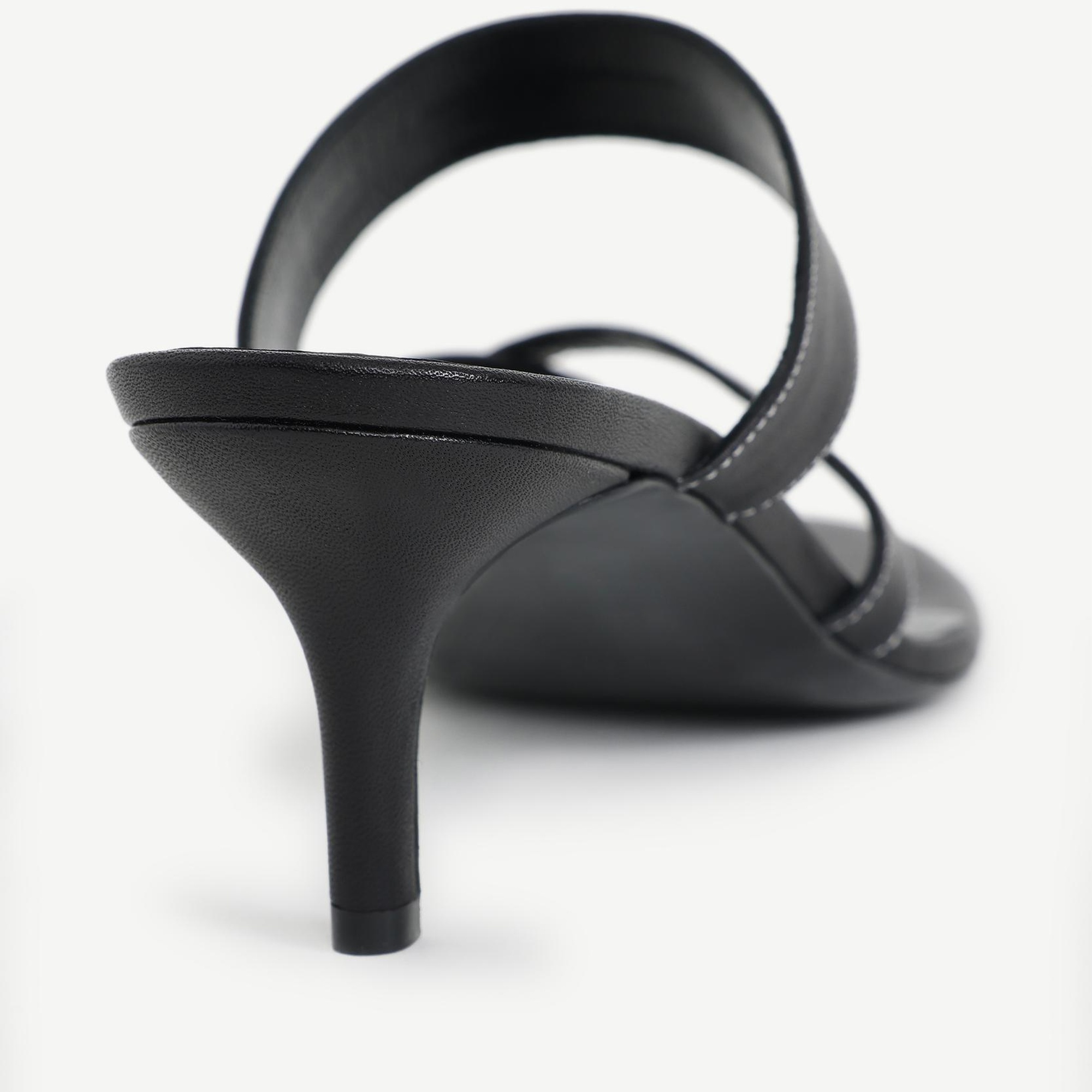 YARGICI Parmak Arası Deri Topuklu Terlik