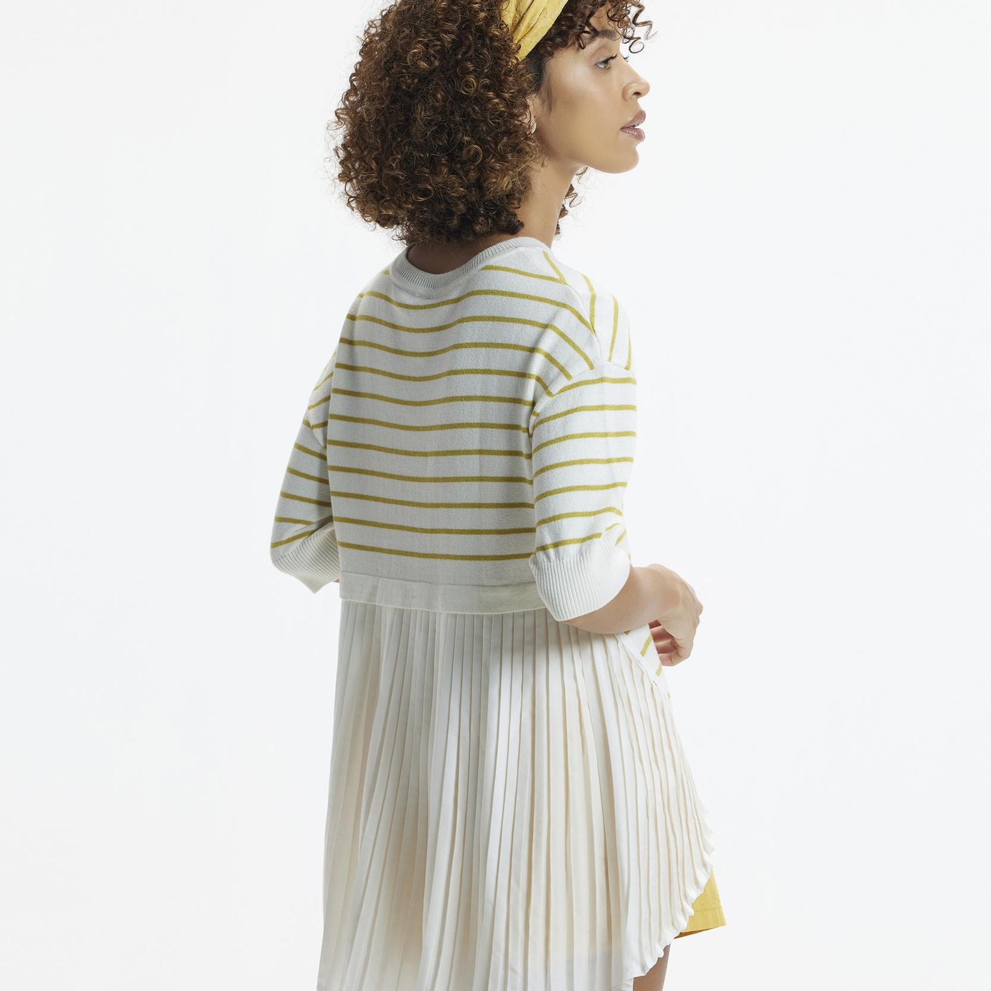 Plise Panelli Kısa Kol Triko