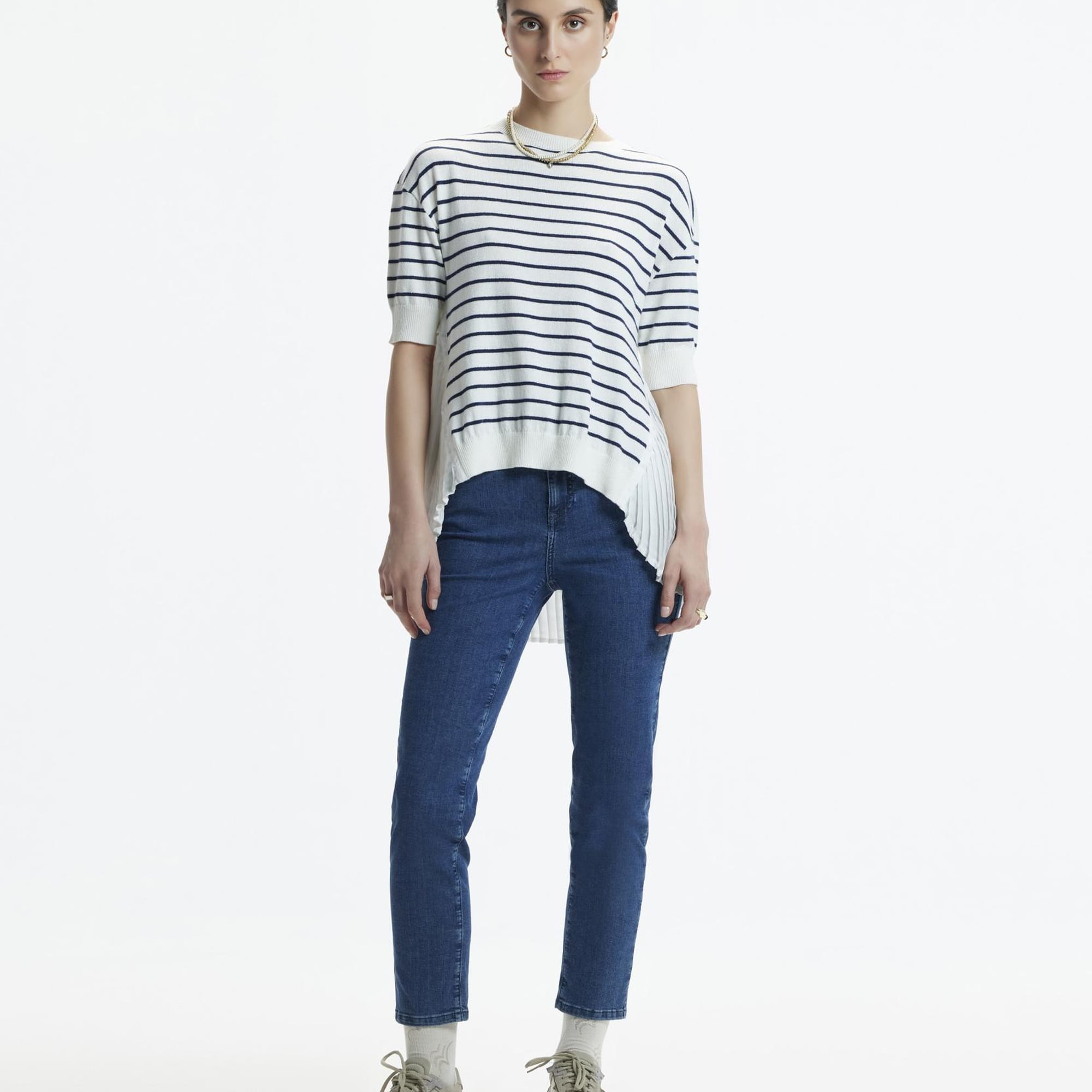 YARGICI Plise Panelli Kısa Kol Triko