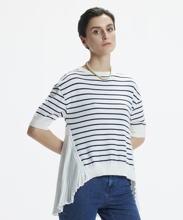  YARGICI Plise Panelli Kısa Kol Triko