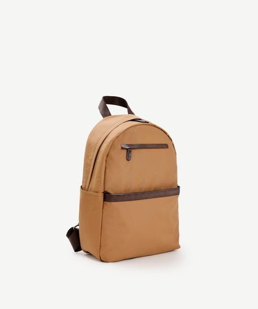  YARGICI Su Geçirmez Kumaş Detaylı Sırt Çantası