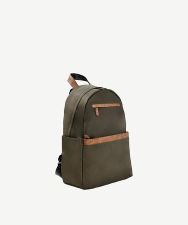  YARGICI Su Geçirmez Kumaş Detaylı Sırt Çantası