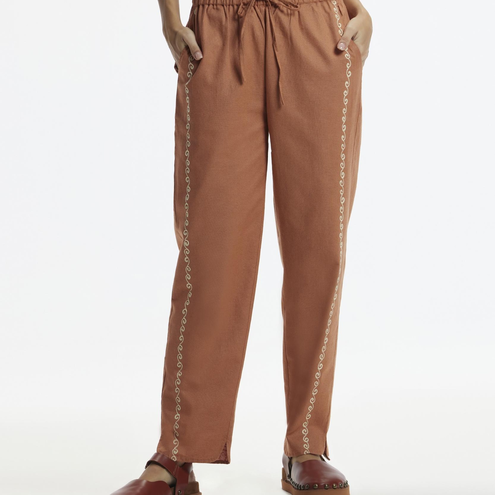 YARGICI Beli Lastikli  Nakış Detaylı Pantolon