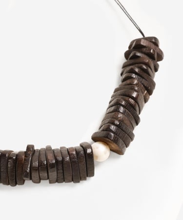  YARGICI İnci Detaylı Ahşap Kolye