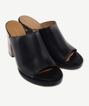  YARGICI Topuk Detaylı Deri Terlik