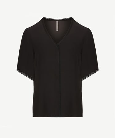  YARGICI Kısa Kol V Yaka Biye Detaylı Gömlek