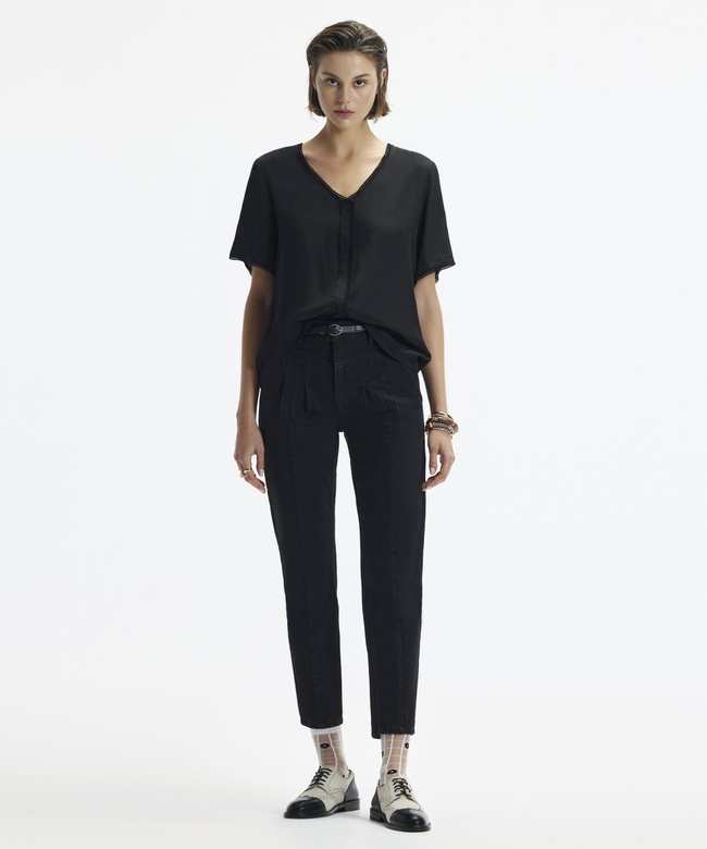  YARGICI Kısa Kol V Yaka Biye Detaylı Gömlek