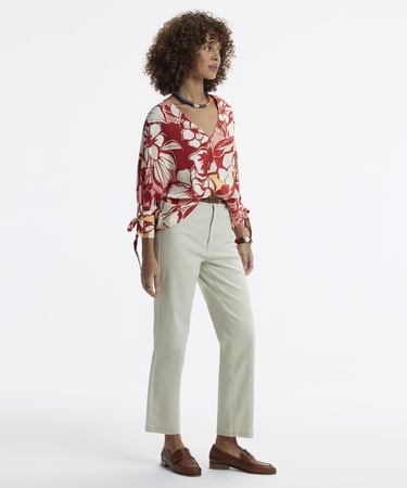  YARGICI V Yakalı Manşeti Bağlamalı Bluz