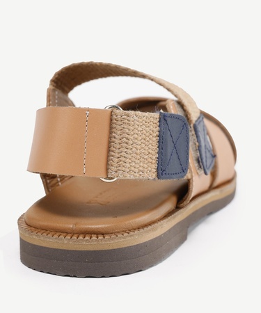  YARGICI Çapraz Deri Sandalet