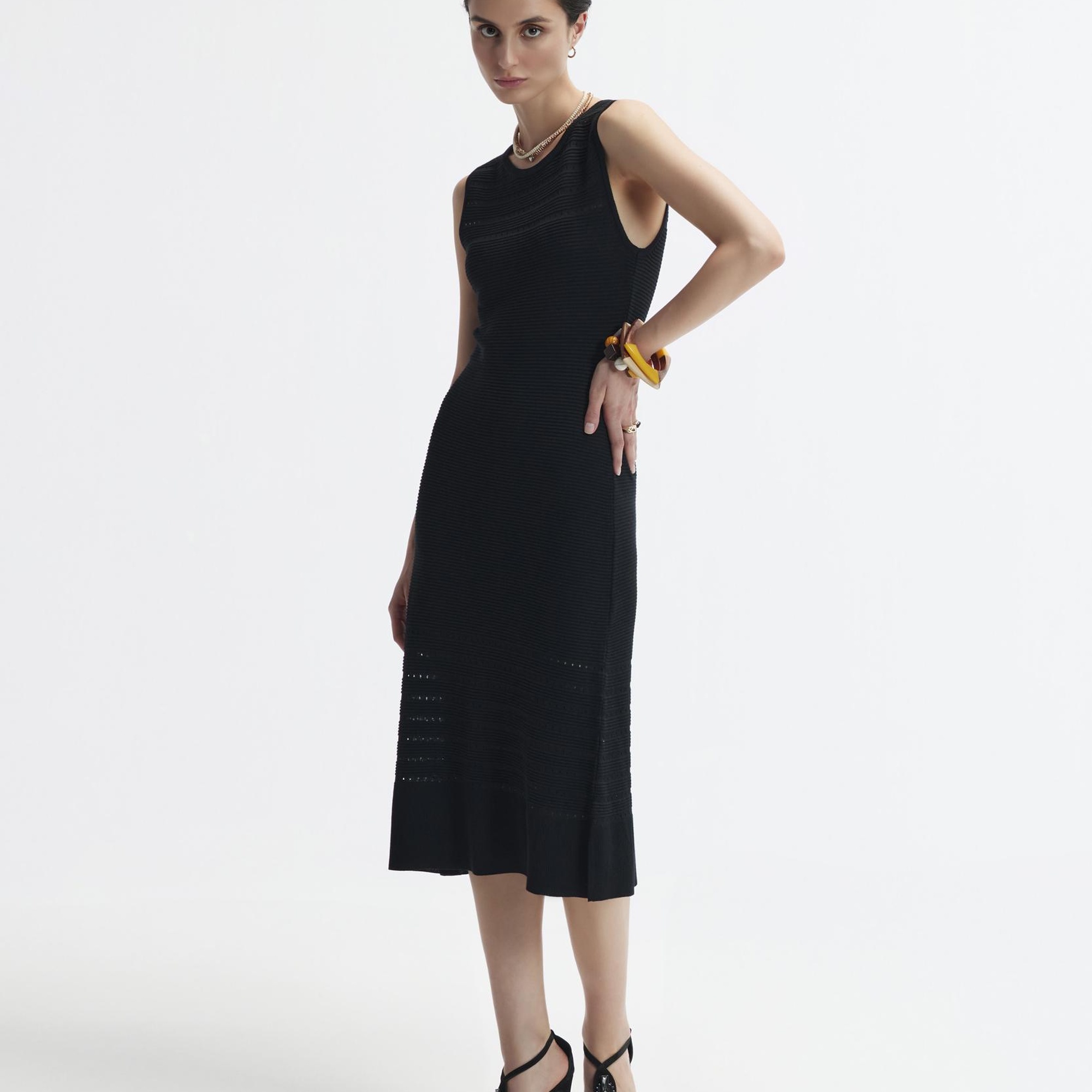 YARGICI V Yaka Dizaltı Triko Elbise