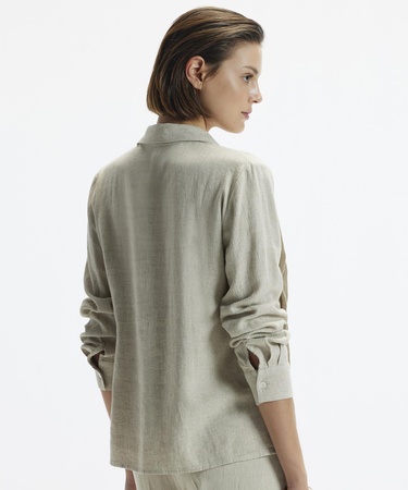  Geniş Yaka Uzun Kollu Gömlek