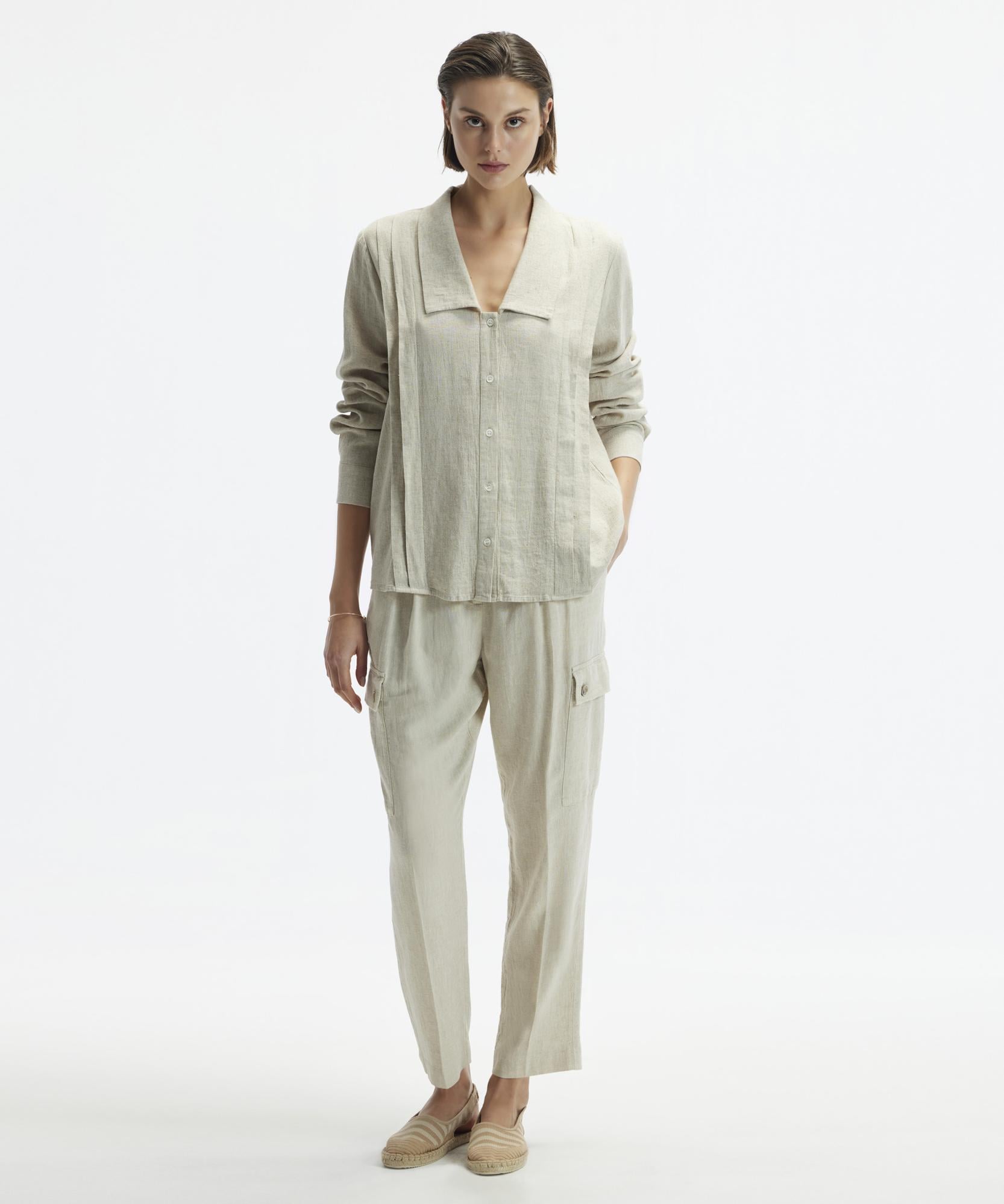  Geniş Yaka Uzun Kollu Gömlek