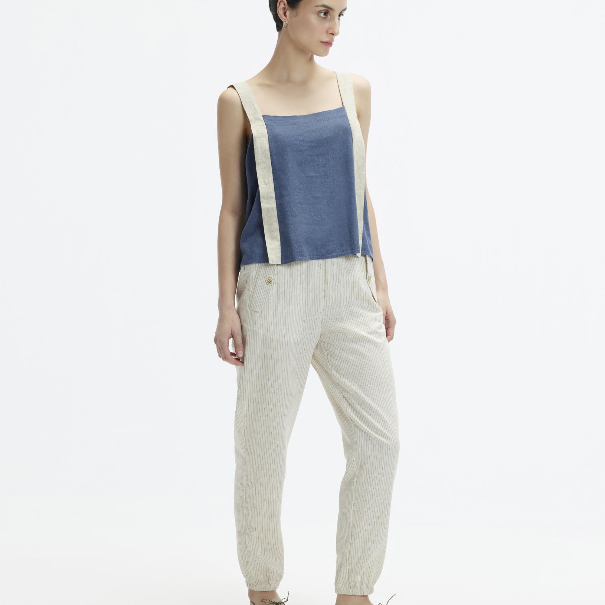 YARGICI Kontrast Askılı Kare Yaka Bluz