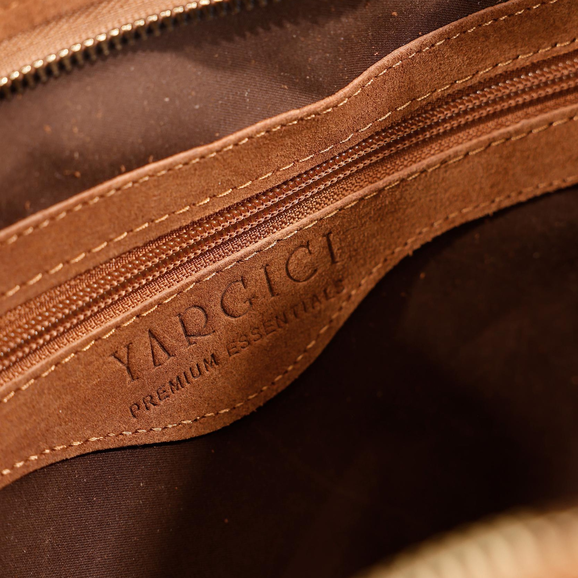 YARGICI Süet Deri Çanta