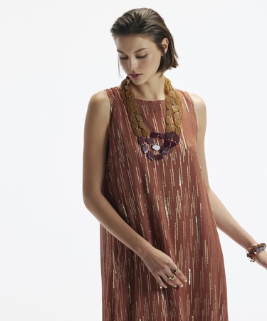  YARGICI Kolsuz Sırt Bağlama Detaylı Midi Elbise