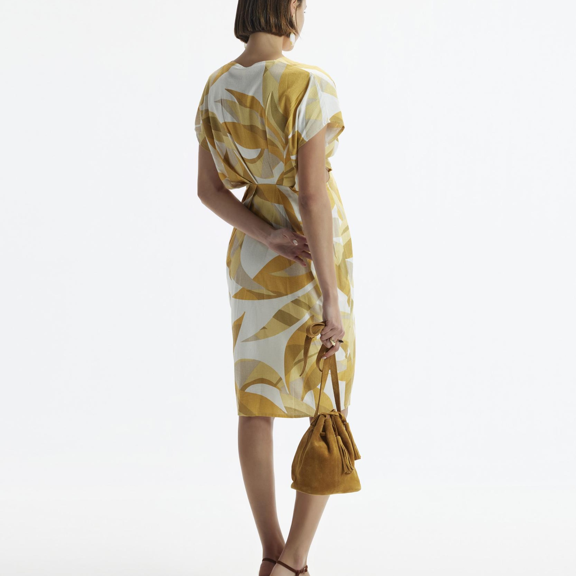 YARGICI V Yaka Kısa Kollu Beli Dekolte Kısa Elbise