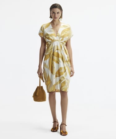  YARGICI V Yaka Kısa Kollu Beli Dekolte Kısa Elbise