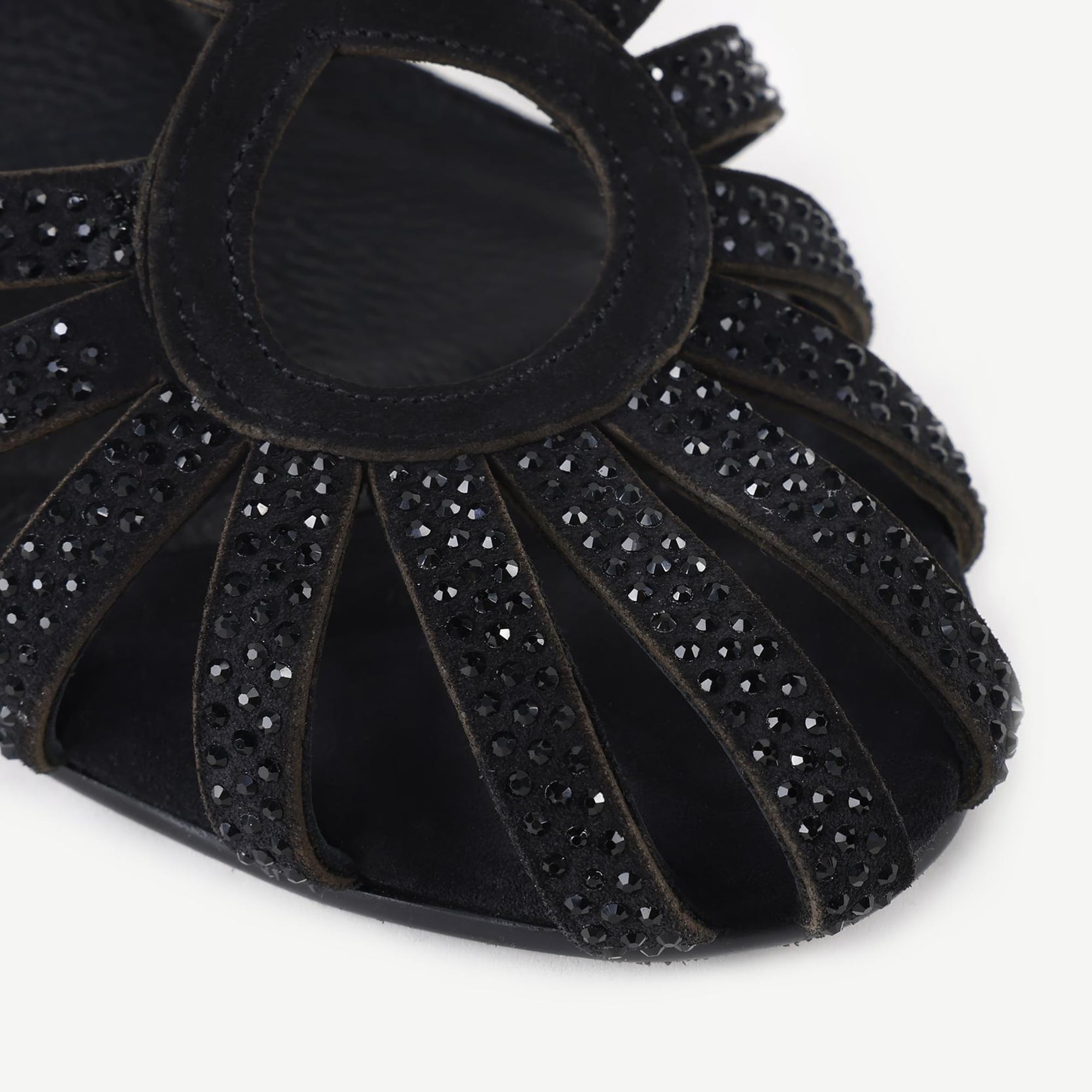 YARGICI Aksesuar Detaylı Deri Topuklu Ayakkabı